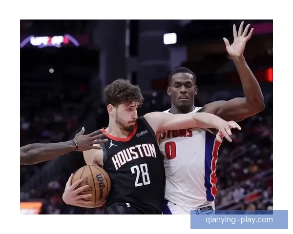 活塞主帅：杜伦进攻端进步惊人 成为球队进攻轴心的核心力量