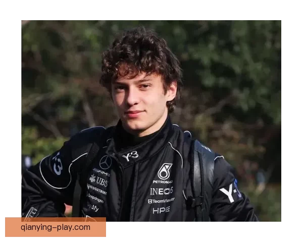 三练分段计时榜揭晓 拉塞尔夺得第一段最快 安东内利包揽二三段最佳成绩